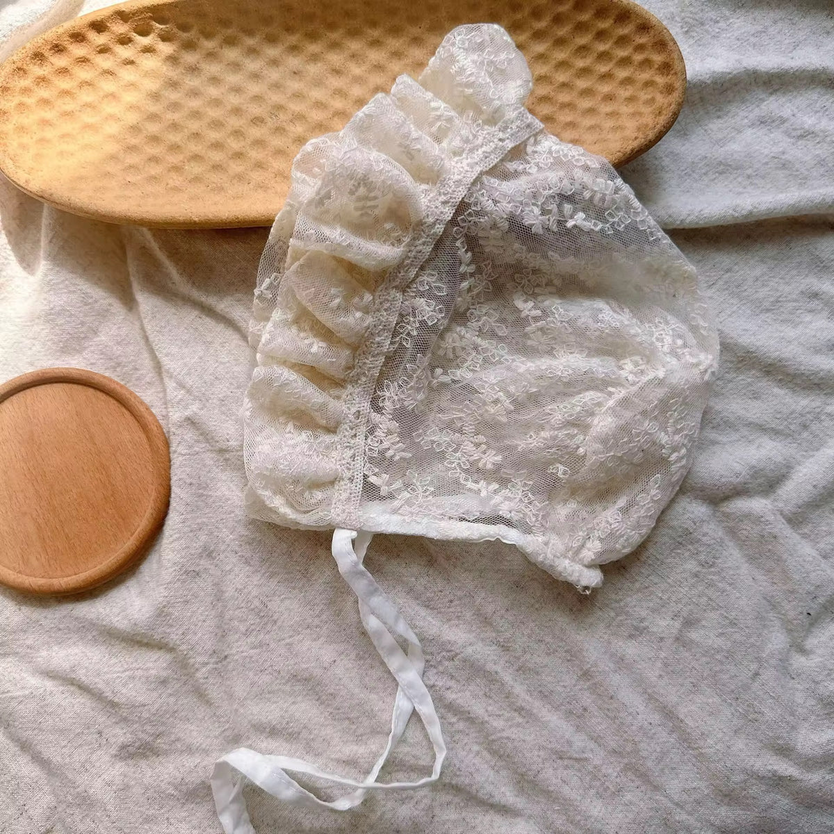 Celeste lace Bonnet