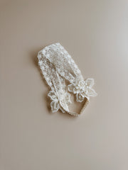 Novah lace band