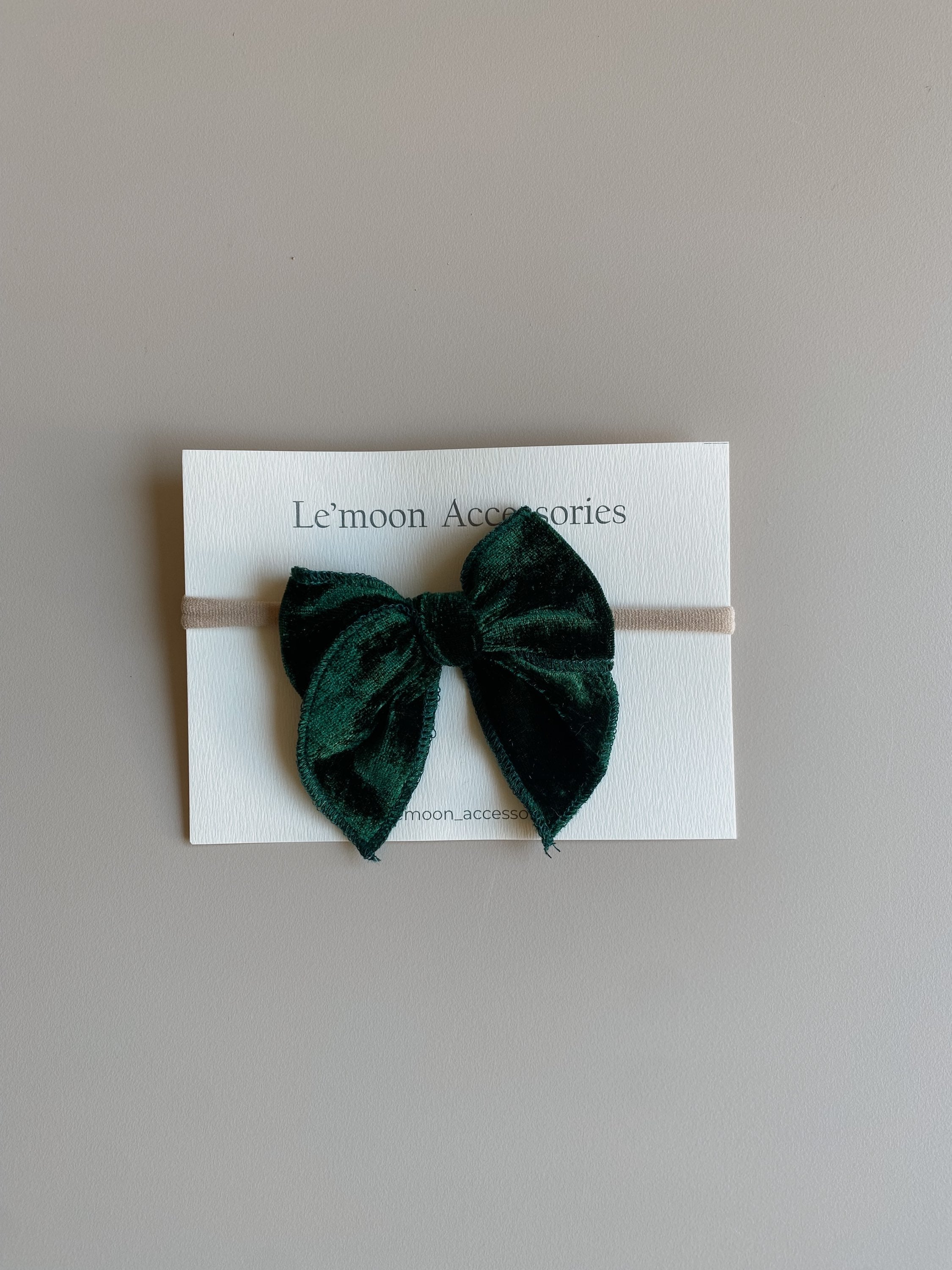 Olva velvet bow