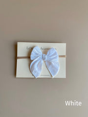 Olva velvet bow clip
