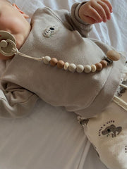 Wooden  pacifier clip