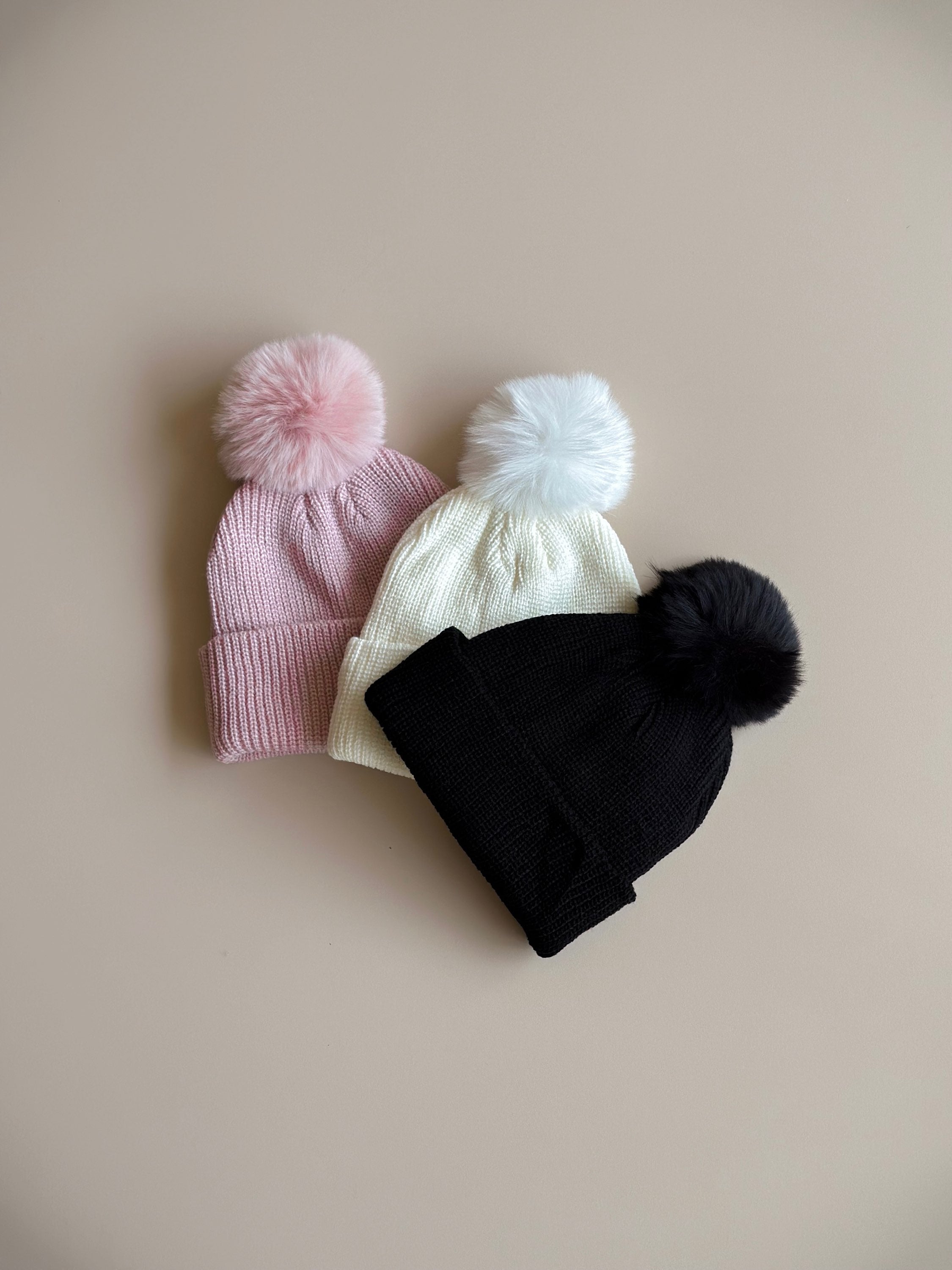 Pom pom Beanie