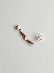 Wooden  pacifier clip