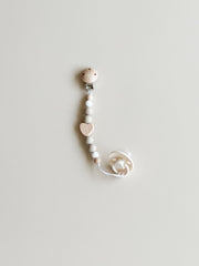 Wooden  pacifier clip