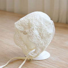 Elowen Vintage Lace Bonnet
