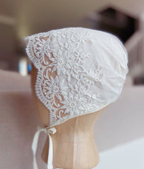 Elowen Vintage Lace Bonnet