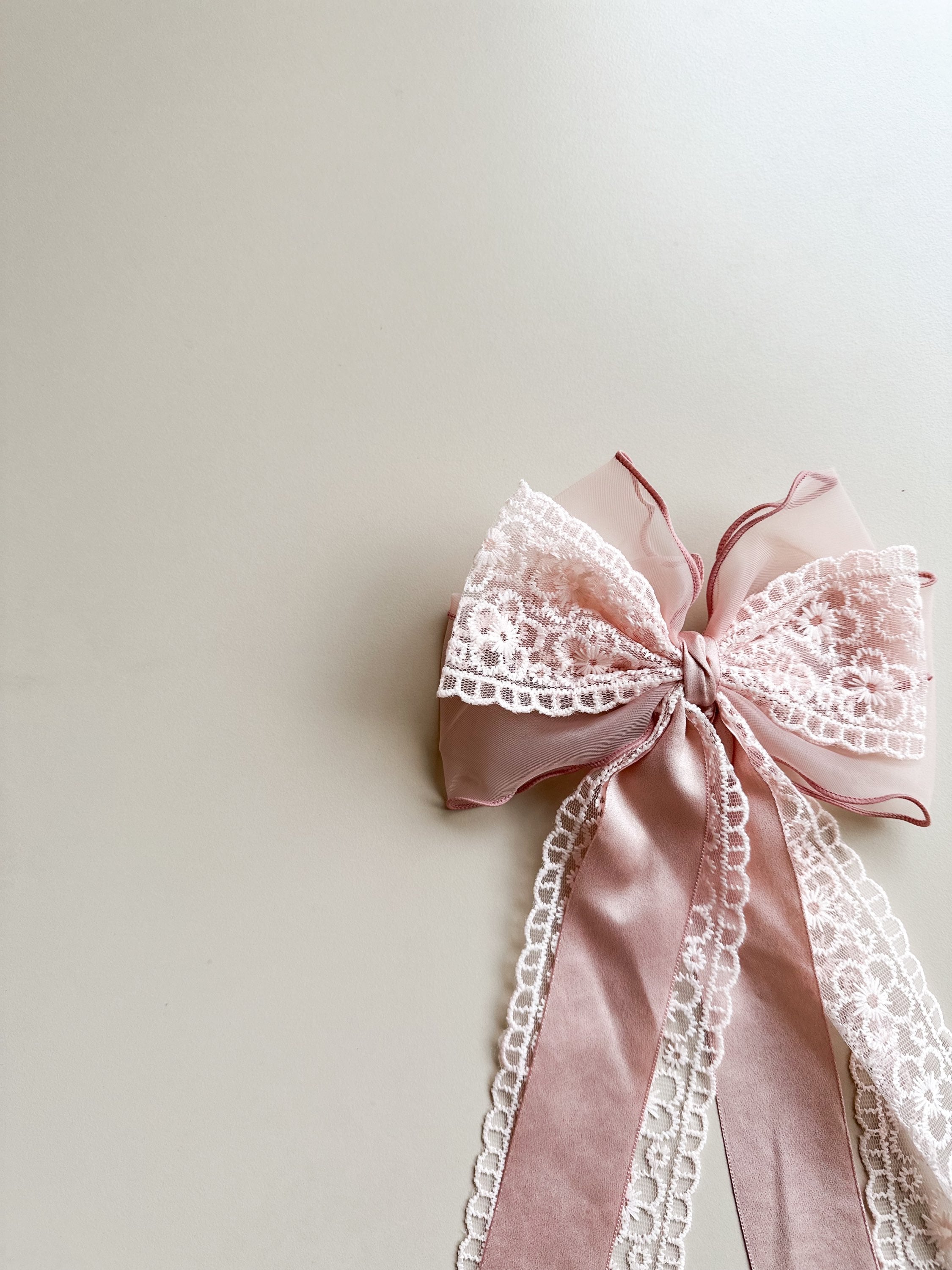 Blush Elegance Bow Clip