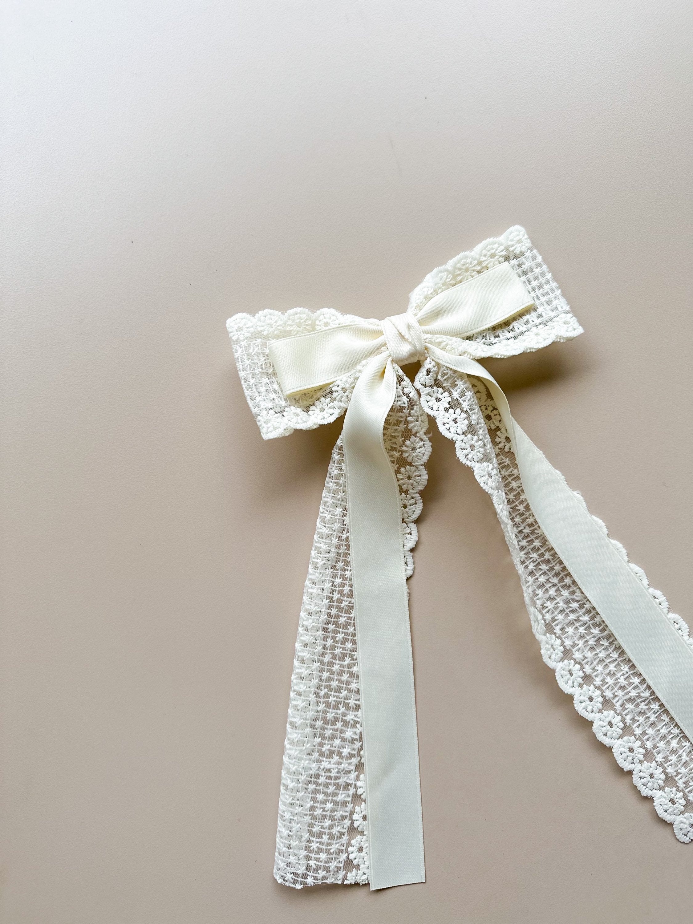 Vintage Lace Bow Clip