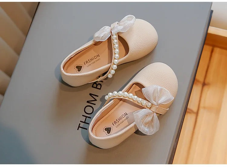 Pearl Bow Princess Flats