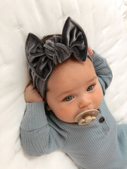 Velvet Bow