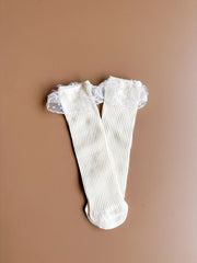 Lace ruffle socks